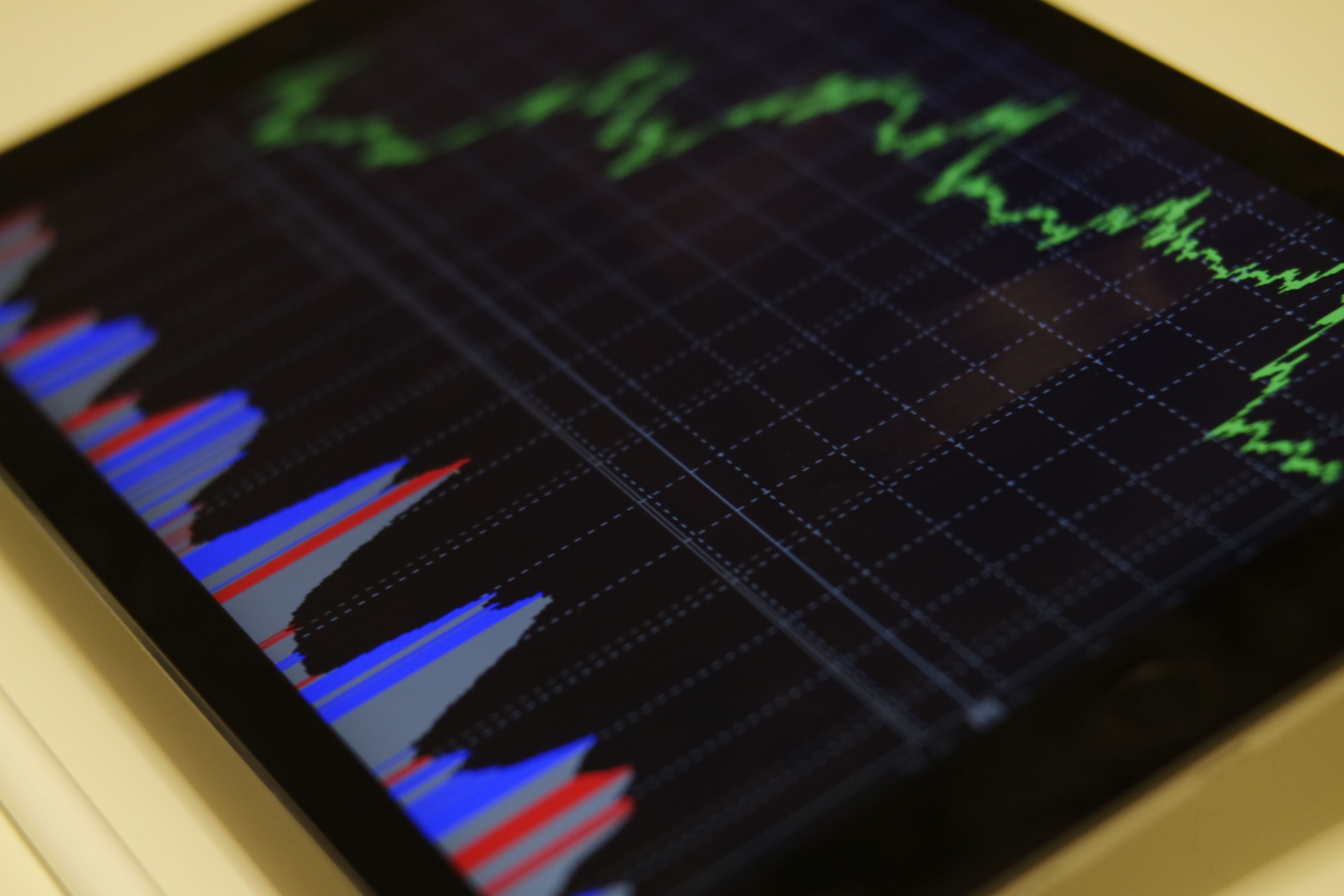 Fondos Indexados vs. Bienes Raíces: El Duelo por la Creación de Riqueza